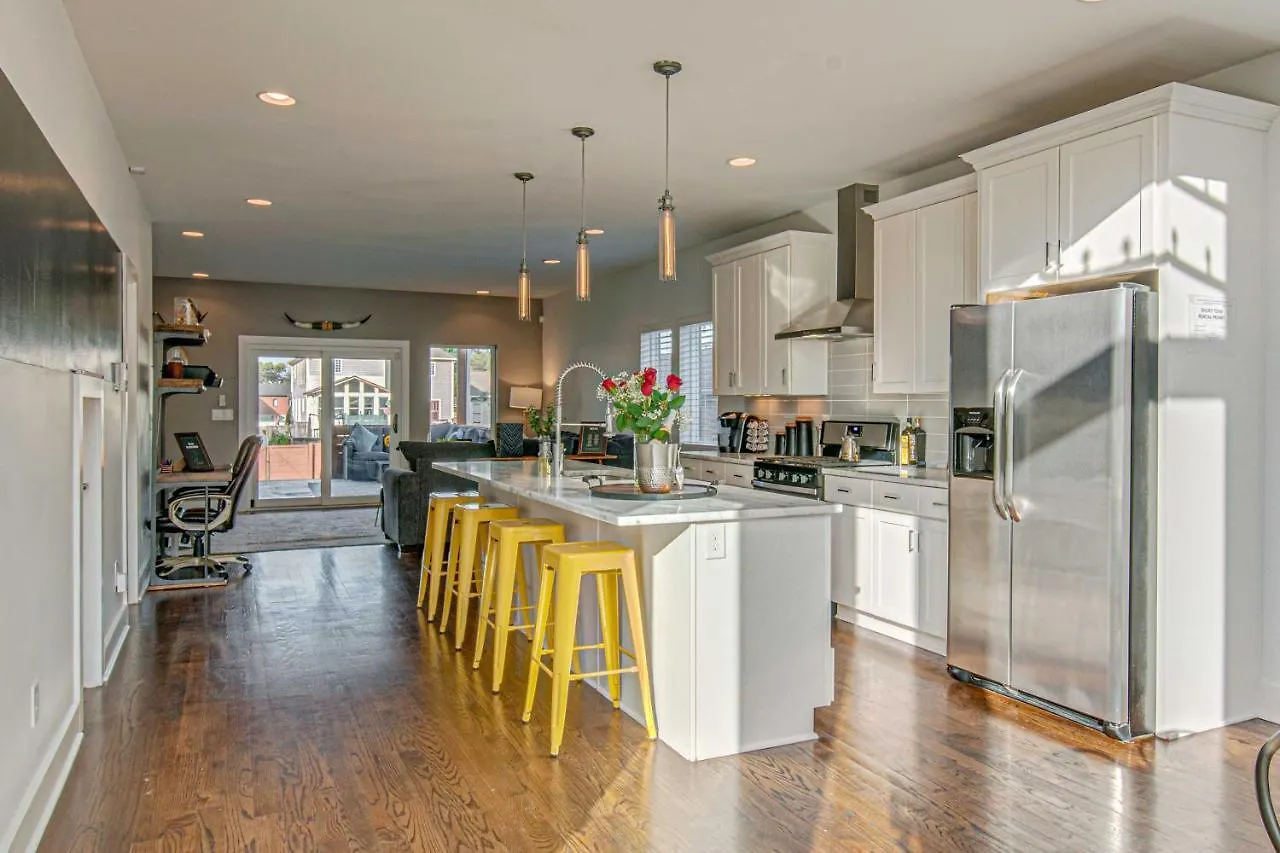 Nashville Home With Rooftop Deck Less Than 2 Mi To Dtwn 0*,
