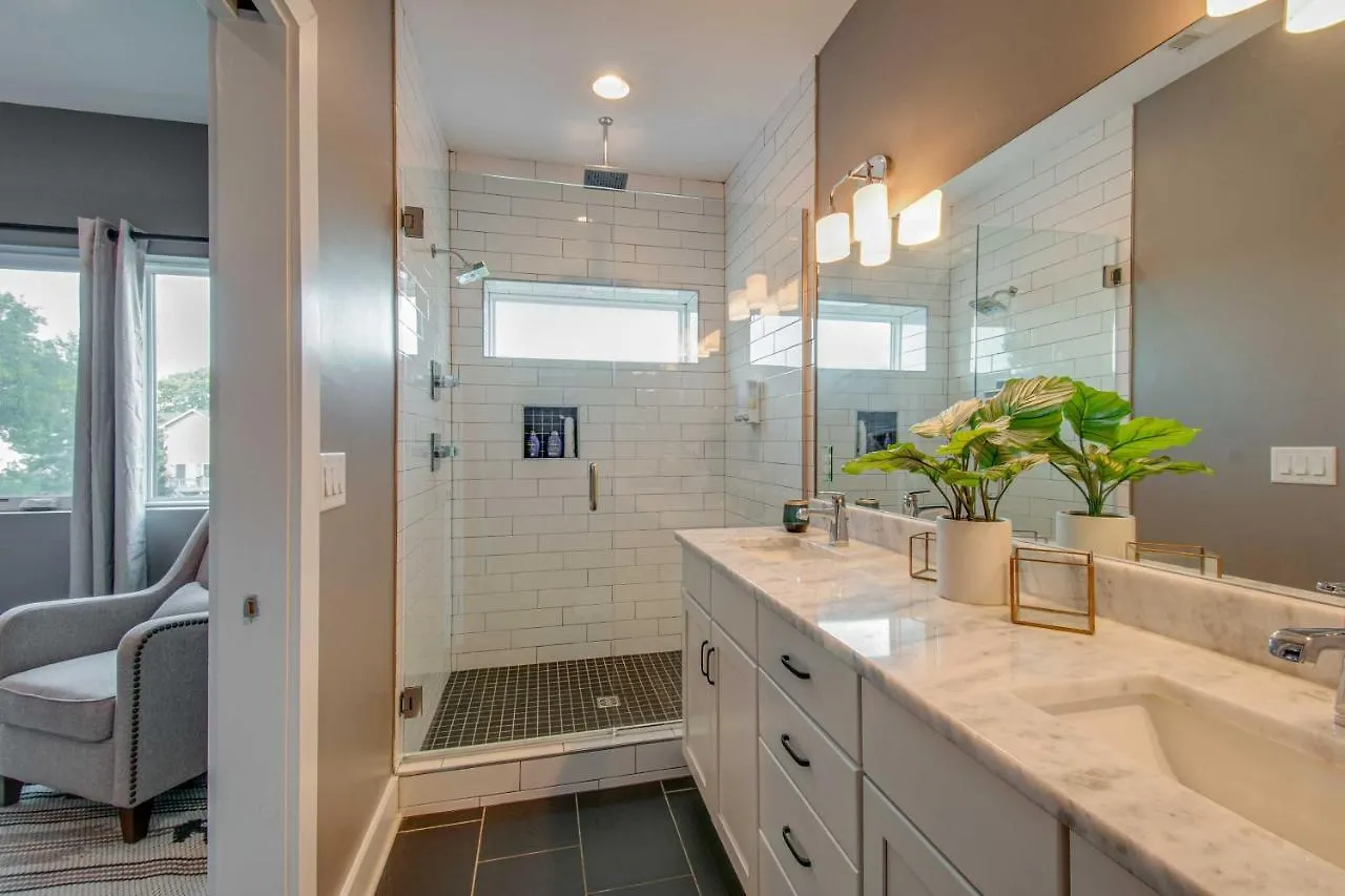 Nashville Home With Rooftop Deck Less Than 2 Mi To Dtwn Semesterbostad