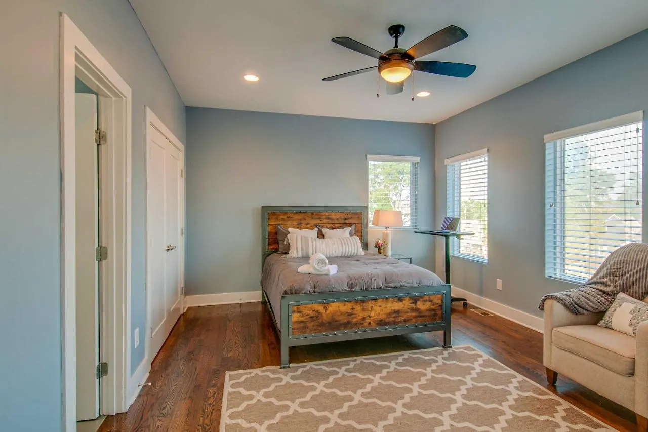 Semesterbostad Nashville Home With Rooftop Deck Less Than 2 Mi To Dtwn USA
